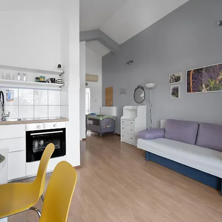 Cozy In With Wifi Apartmán Pirovac