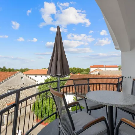 Cozy In With Wifi Apartament *