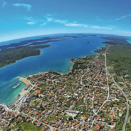 Cozy In With Wifi Apartmán Pirovac